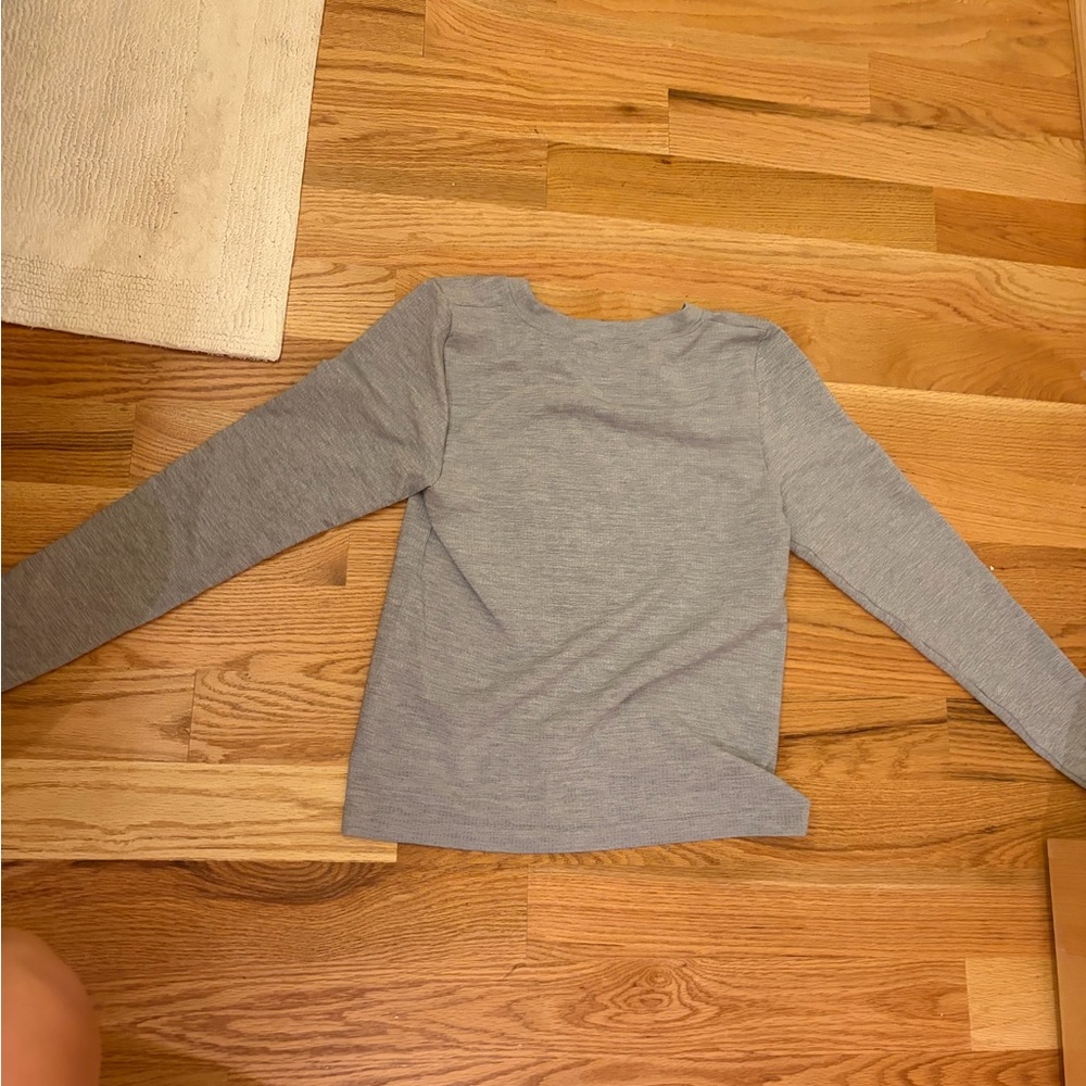 Amazon Women’s Gray Muscle Tee Long Sleeve